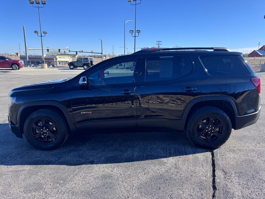 2023 GMC Acadia AT4