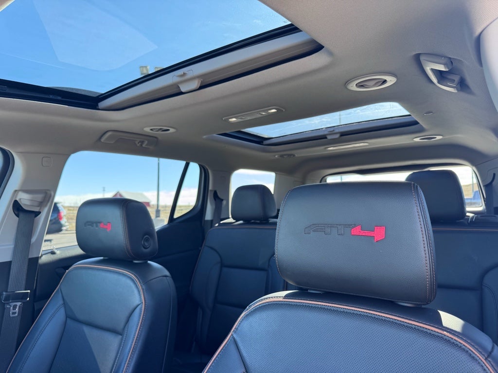 2023 GMC Acadia AT4