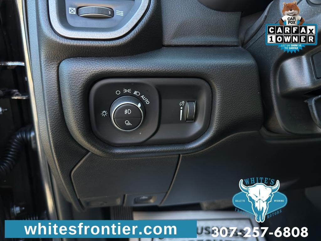 2025 RAM 3500 Tradesman Crew Cab 4x4 8' Box