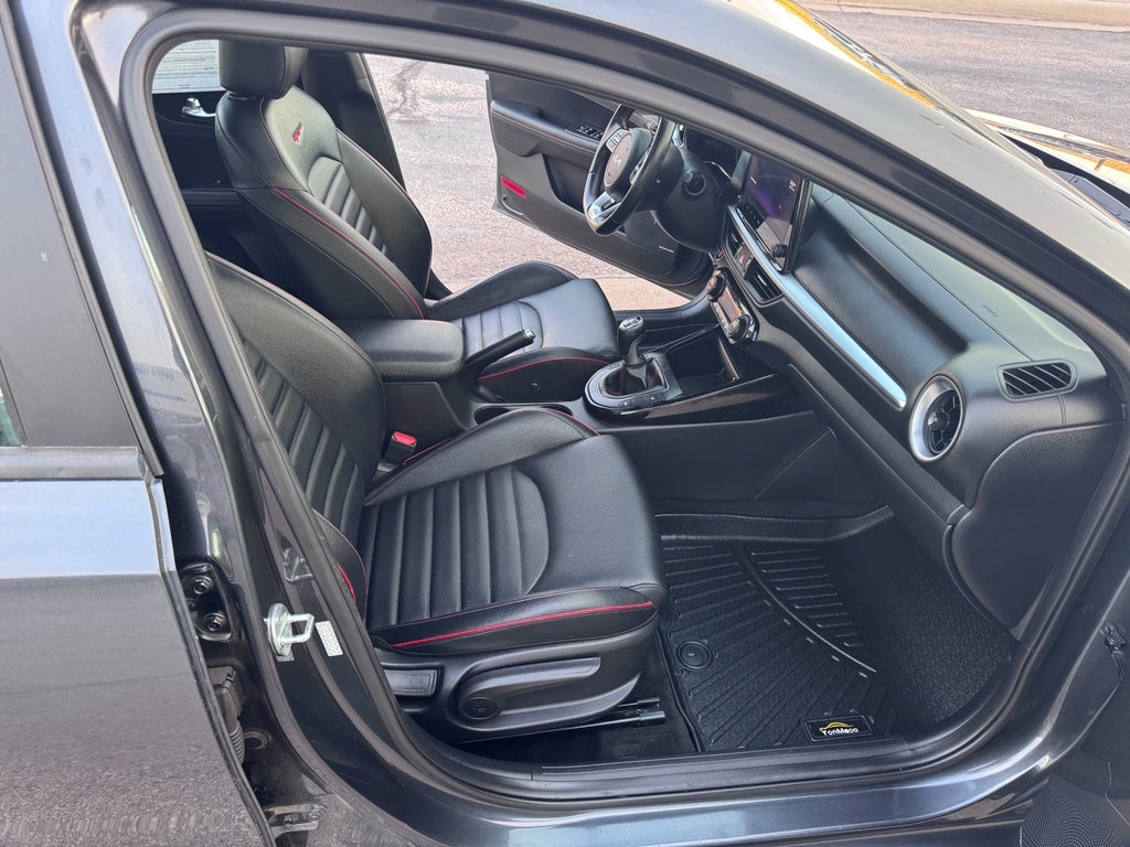 2022 Kia Forte GT Manual