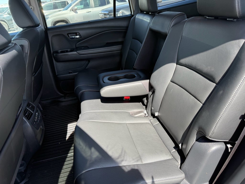 2022 Honda Pilot AWD Black Edition