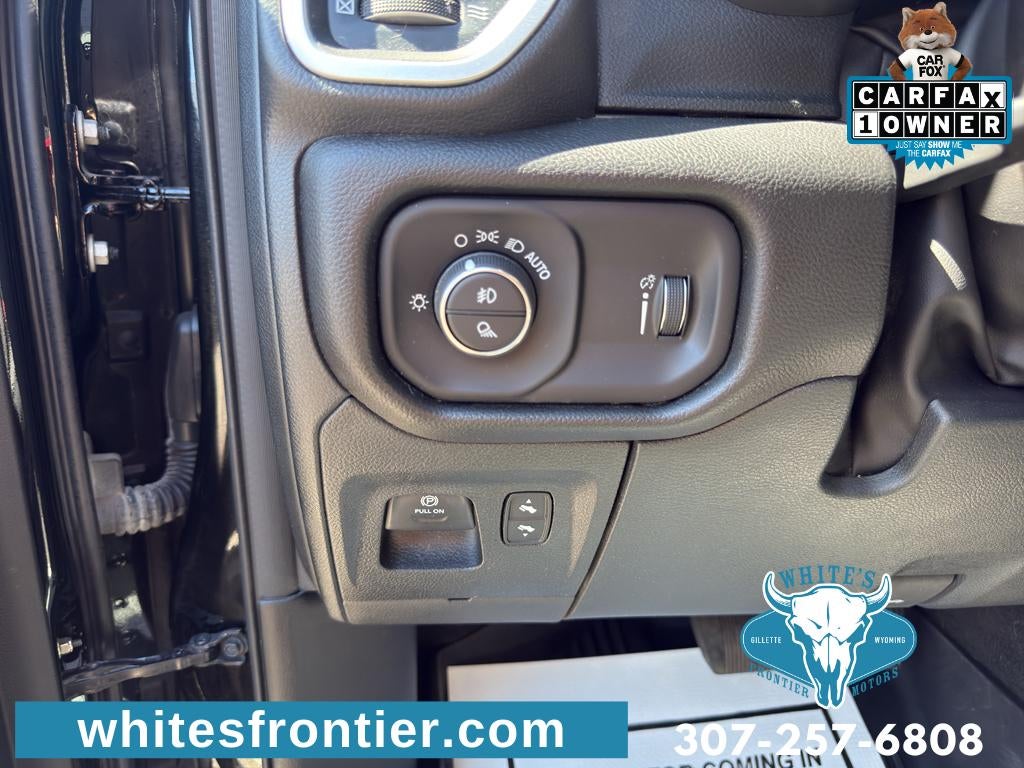 2023 RAM 1500 Big Horn Crew Cab 4x4 5'7" Box