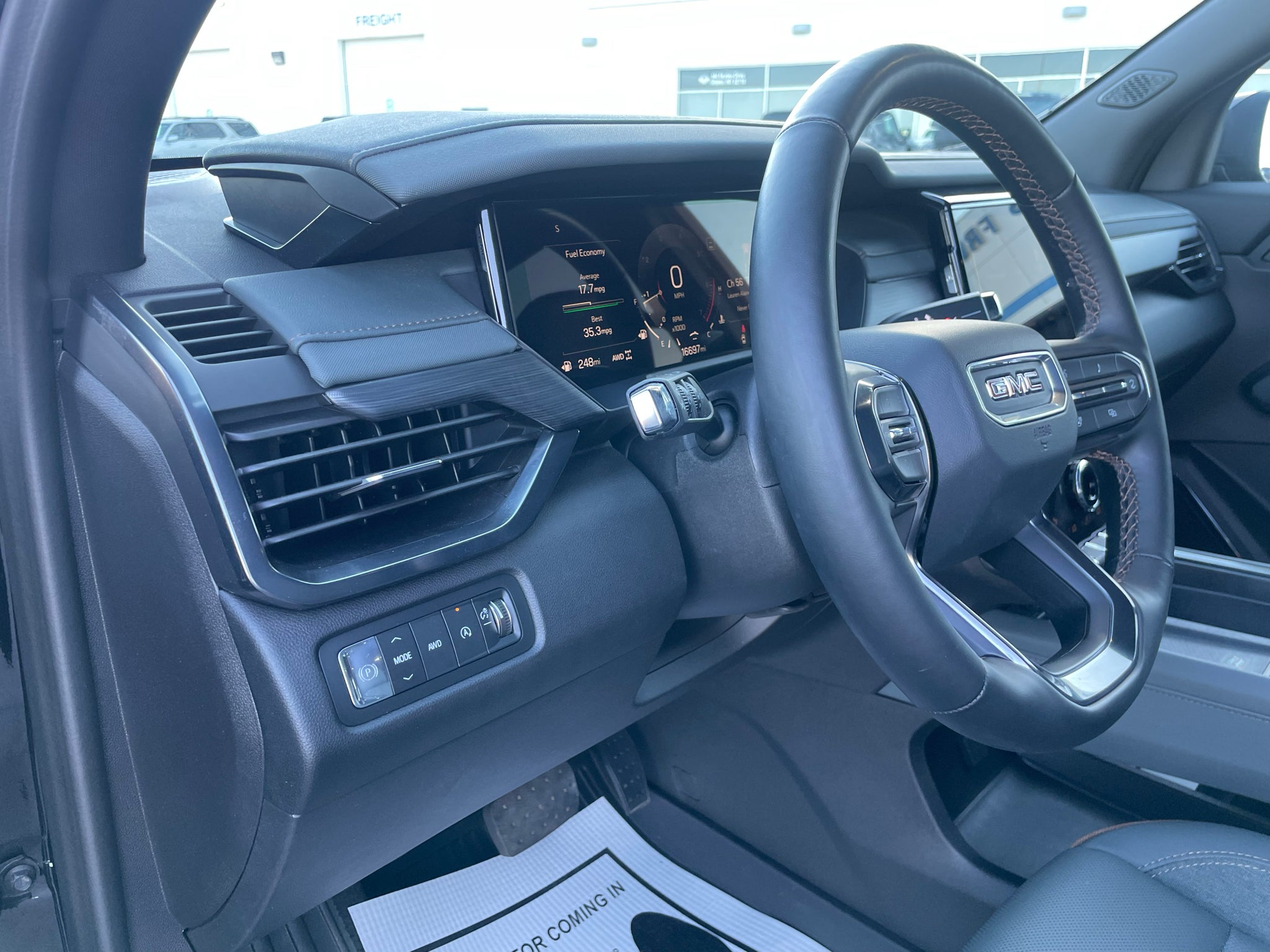2025 GMC Acadia AT4