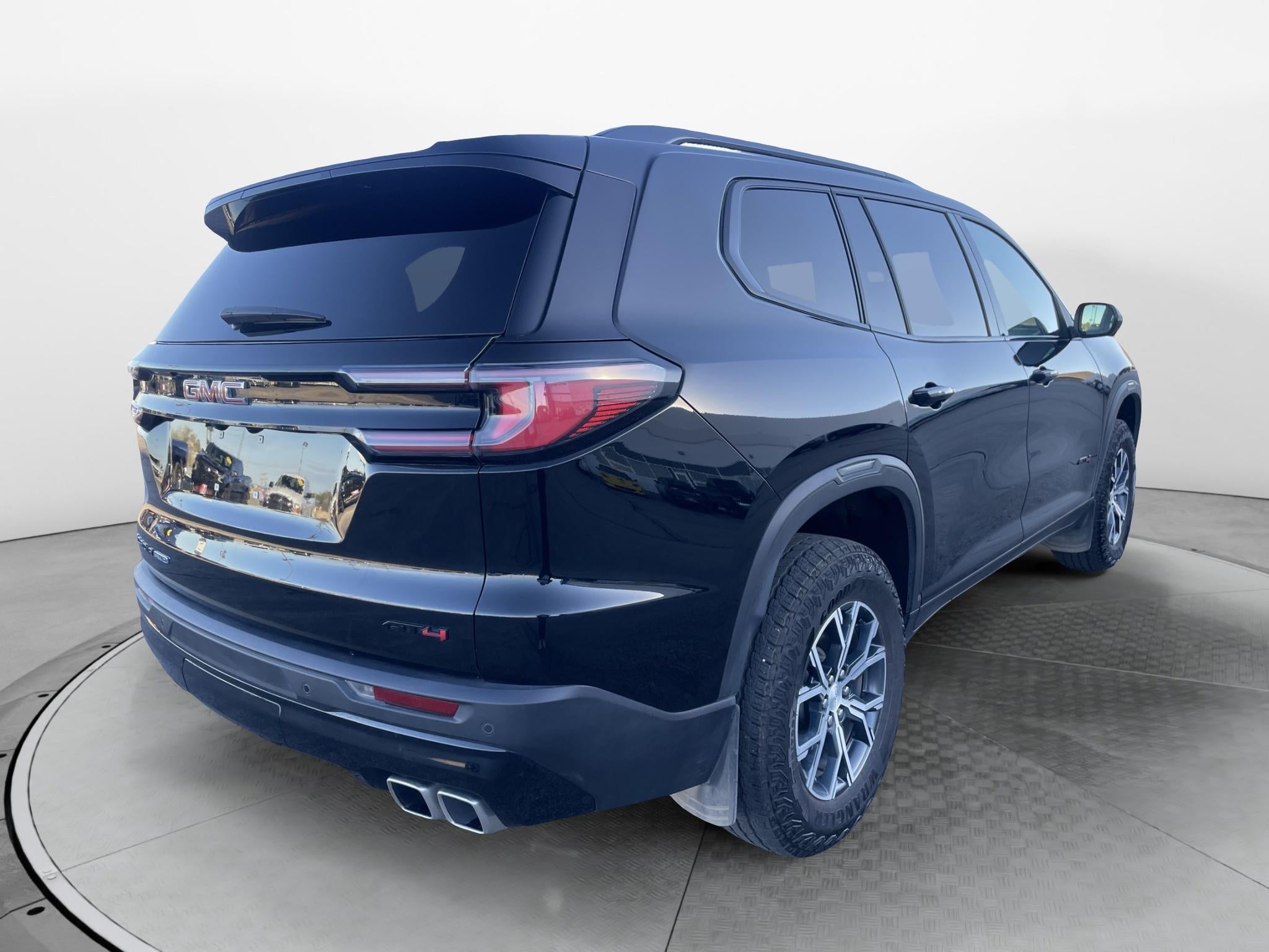 2025 GMC Acadia AT4