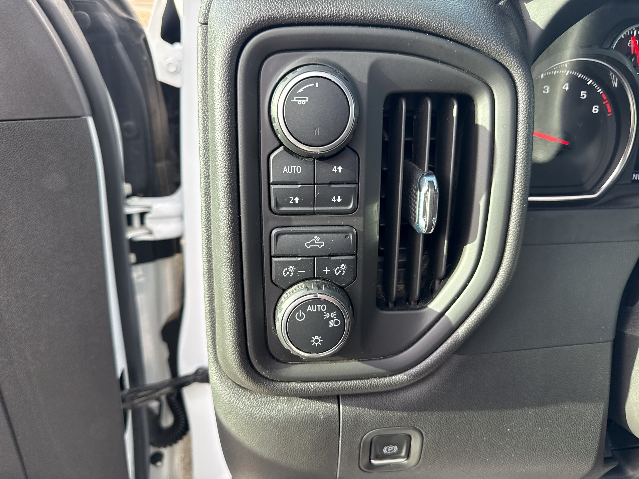 2022 Chevrolet Silverado 1500 LTD Custom Trail Boss